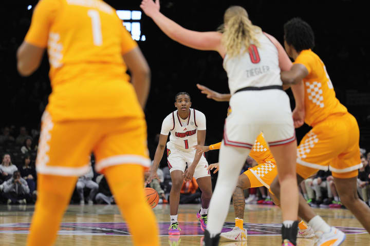 Unmetered Tennessee vs Louisville - Women's Championship Classic Photography